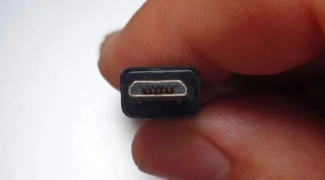 أنواع كابلات USB:Micro-USB