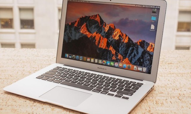 أفضل أجهزة الكمبيوتر المحمولة في عام 2022 جهاز آبل ماك بوك آير Apple MacBook Air