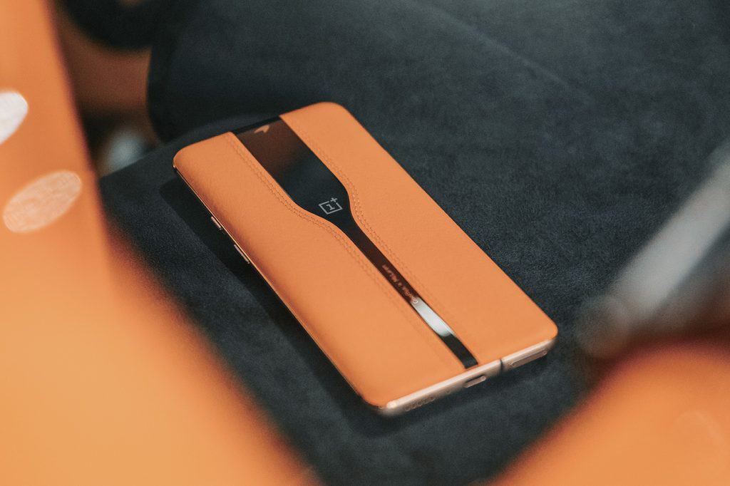 OnePlus Concept One Camera invisble
