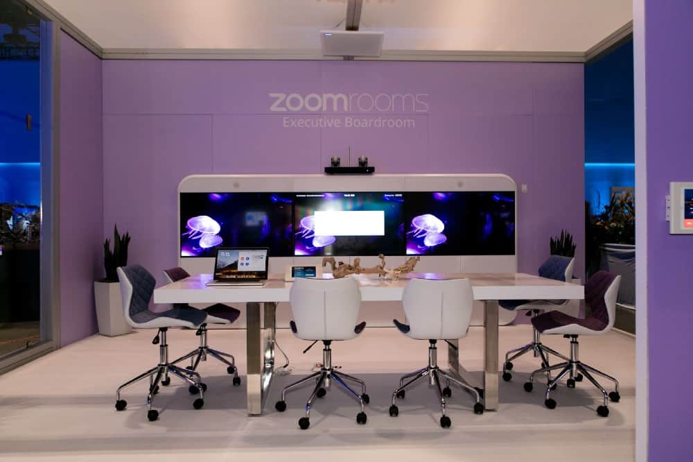 zoom desk