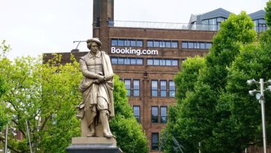 Statue in front of the booking office in Amsterdam
